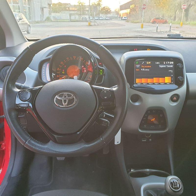 Toyota Aygo Aygo 1.0 69 CV 5 porte x-play