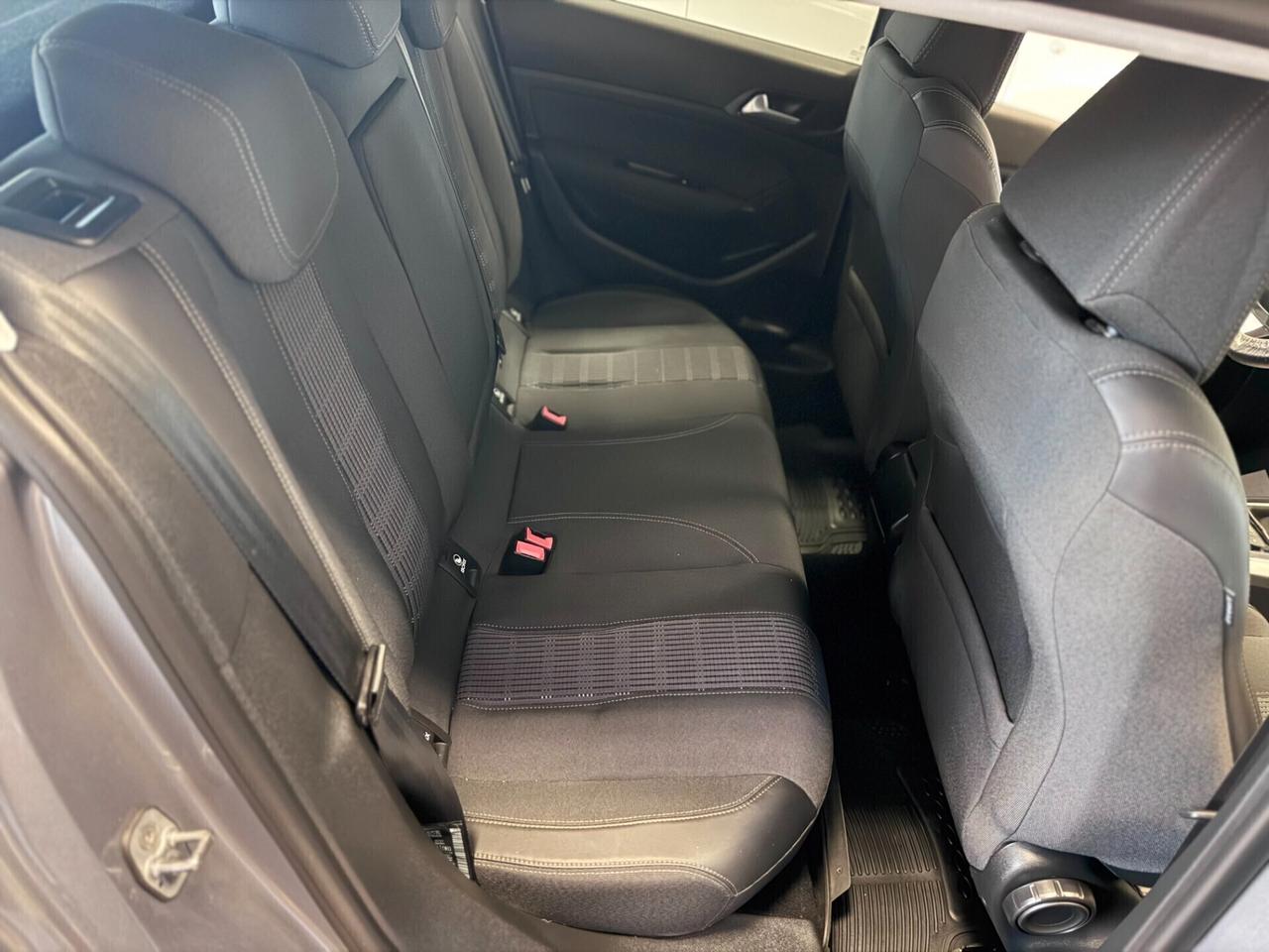 Peugeot 308 BlueHDi 120 S&S EAT6 Allure