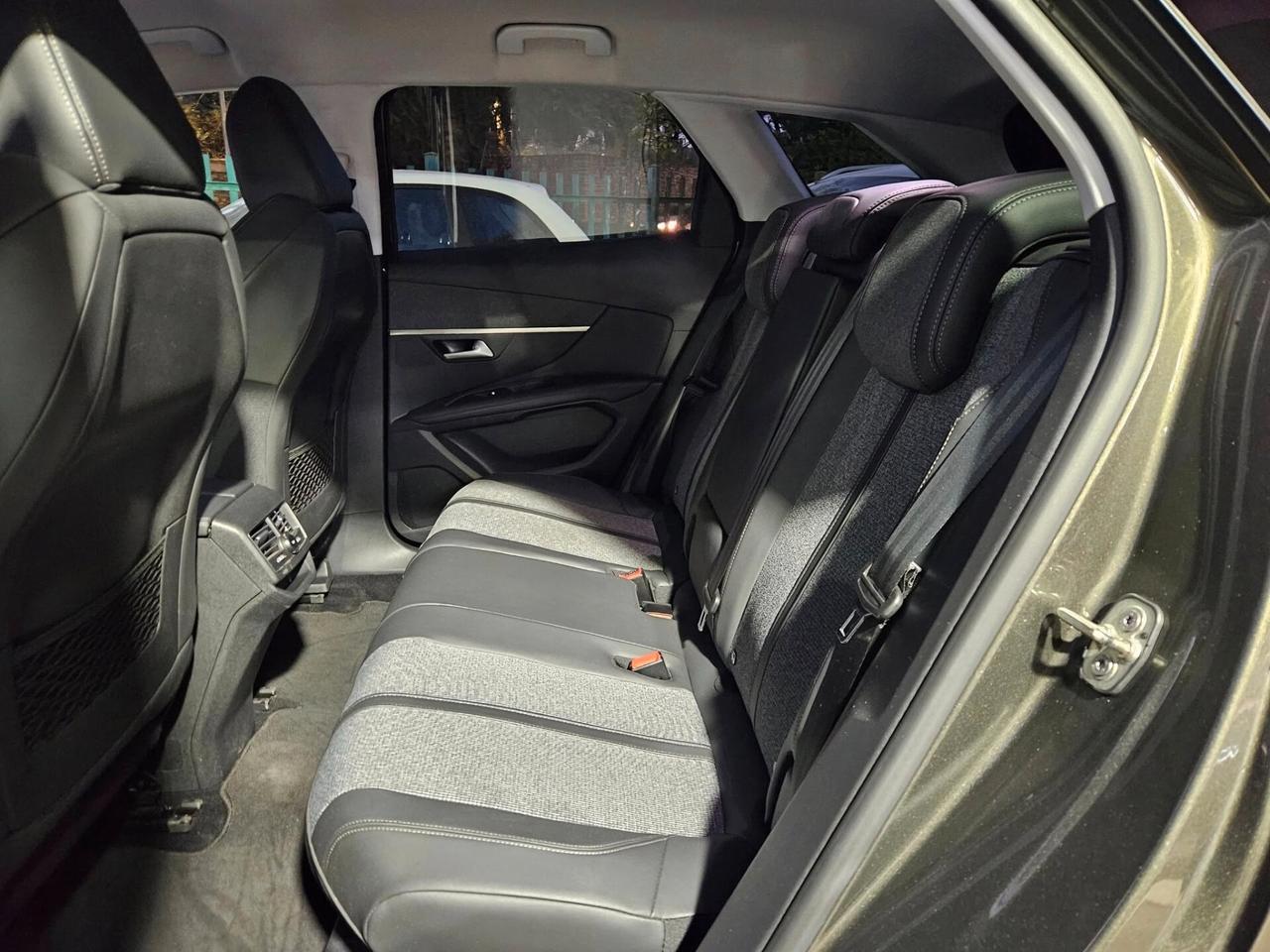 Peugeot 3008 BlueHDi 130 S&S Allure