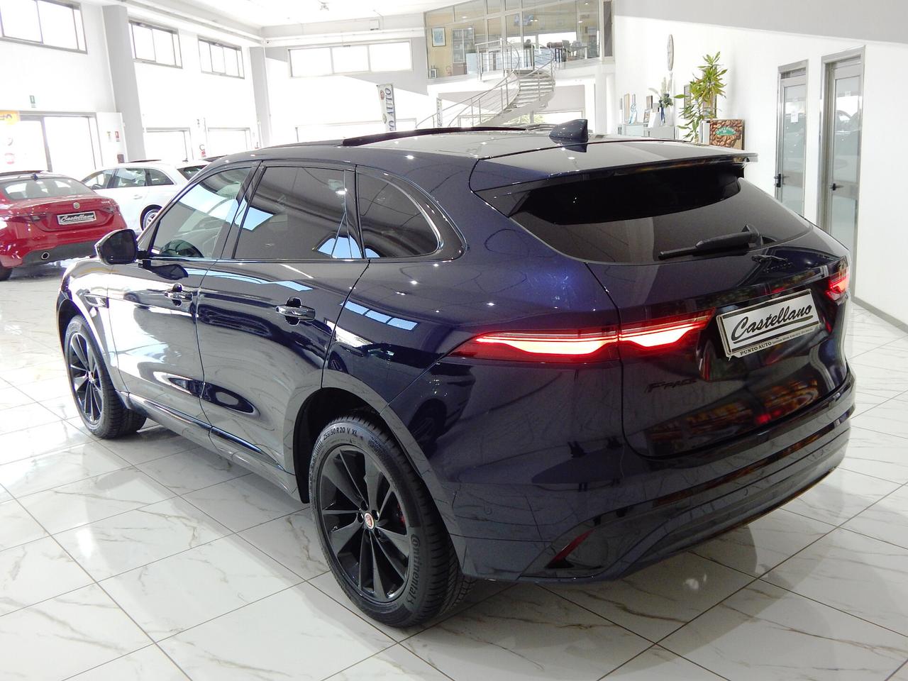 Jaguar F-Pace 2.0 D204 R-Dynamic SE AWD TETTO-NAVI-PELLE ROSSA