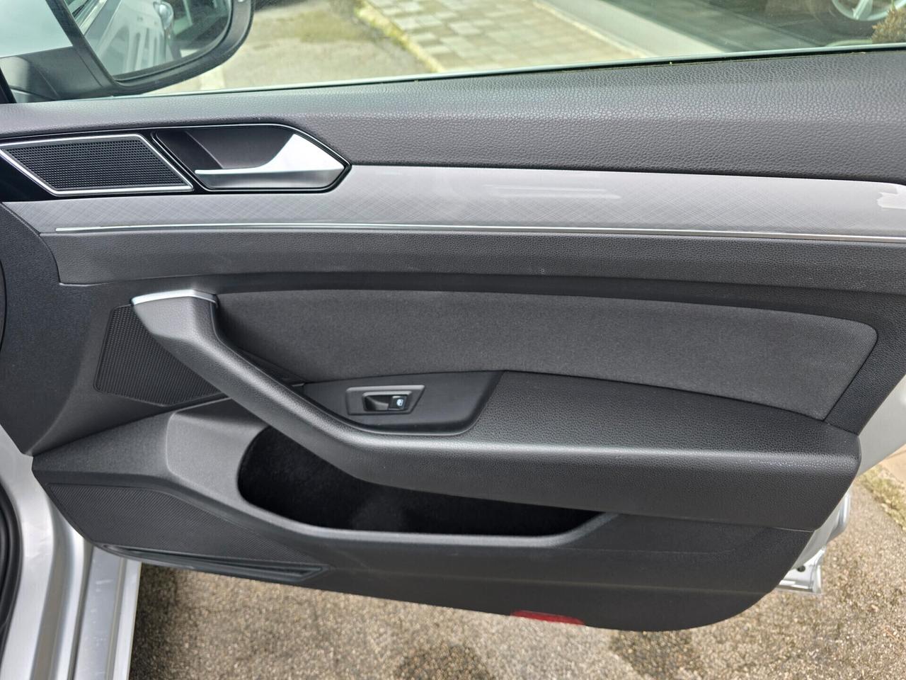 Vw Passat Variant 2.0 TDI SCR EVO DSG Business