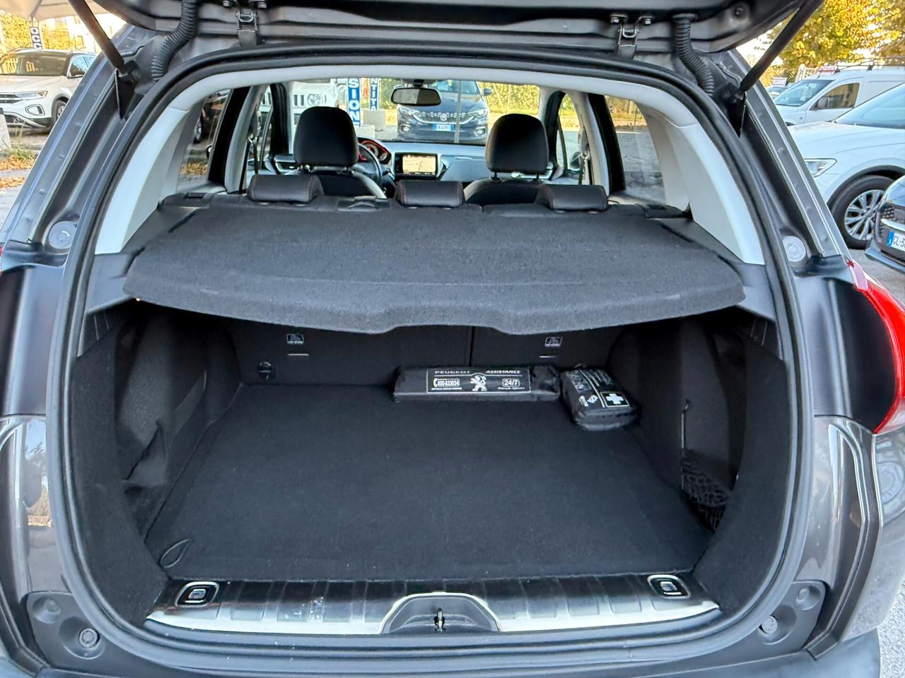 " UNA CHICCA " Peugeot 2008 Pure Turbo GT Line