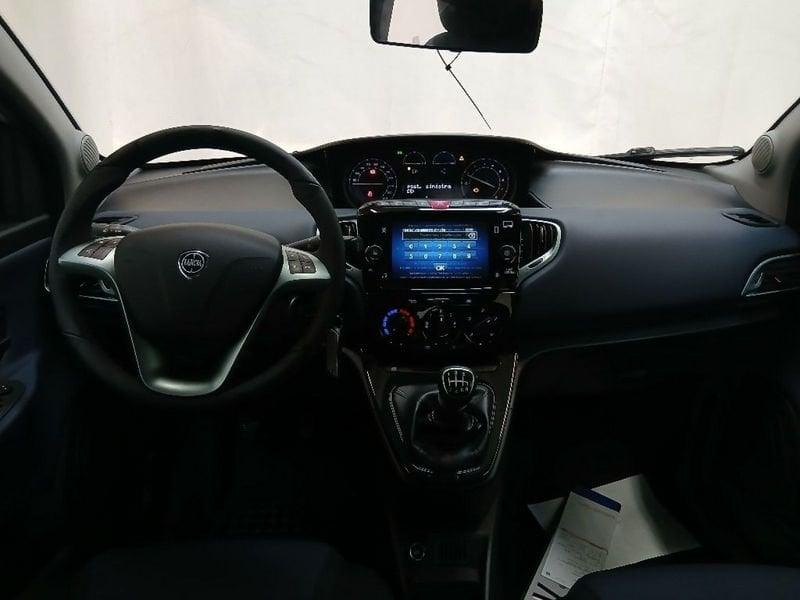 Lancia Ypsilon 1.0 firefly hybrid Platino s&s 70cv