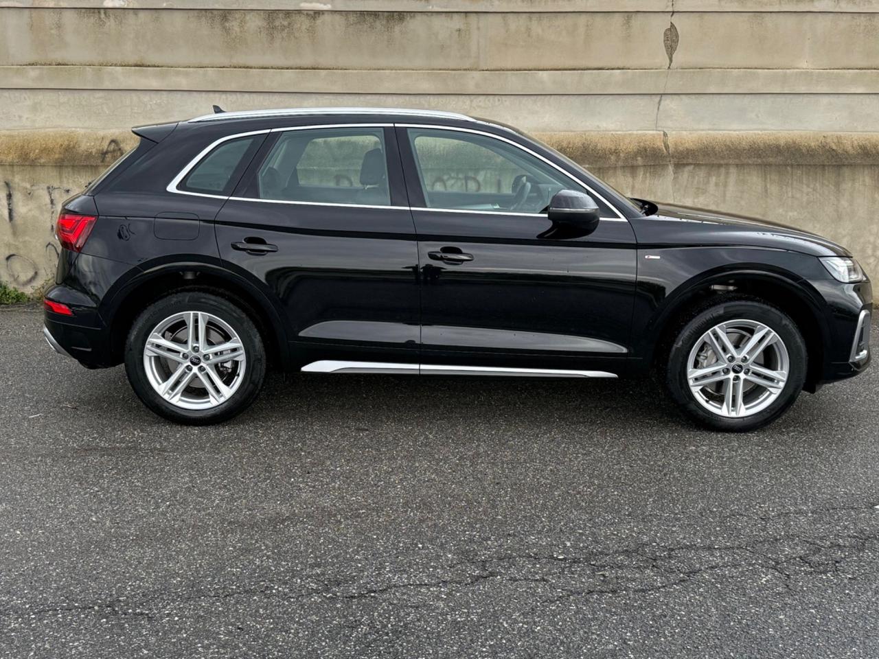 Audi Q5 S line 2023 - 5 anni di GARANZIA