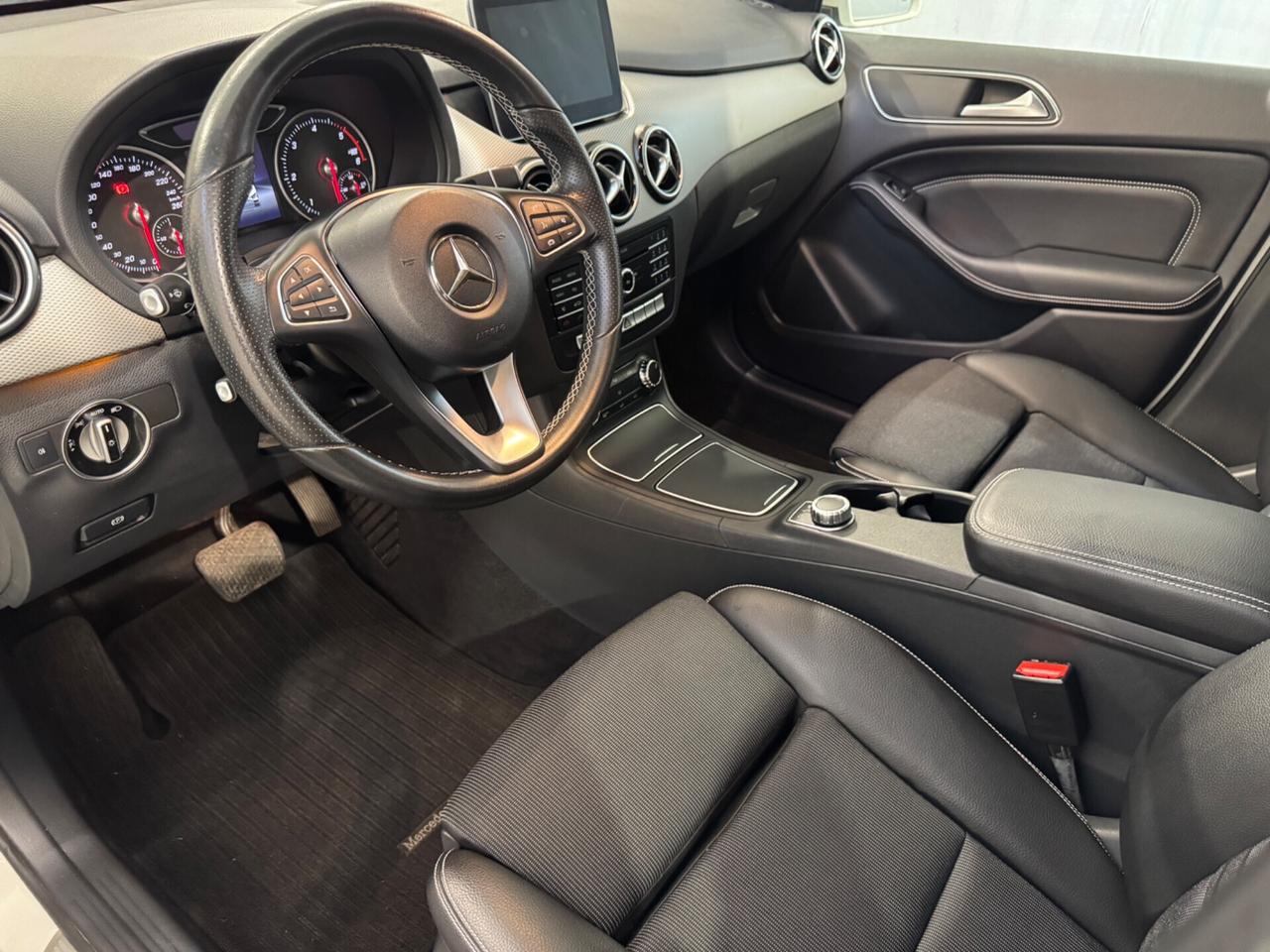 Mercedes-benz B 200 d Automatic Premium