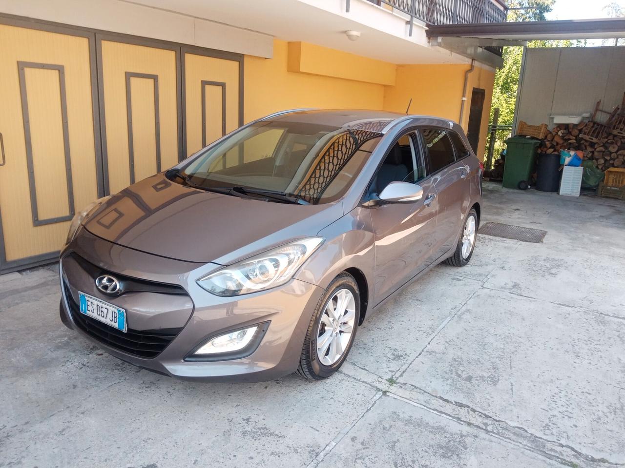 Hyundai i30 Wagon 1.6 CRDi Comfort 2013