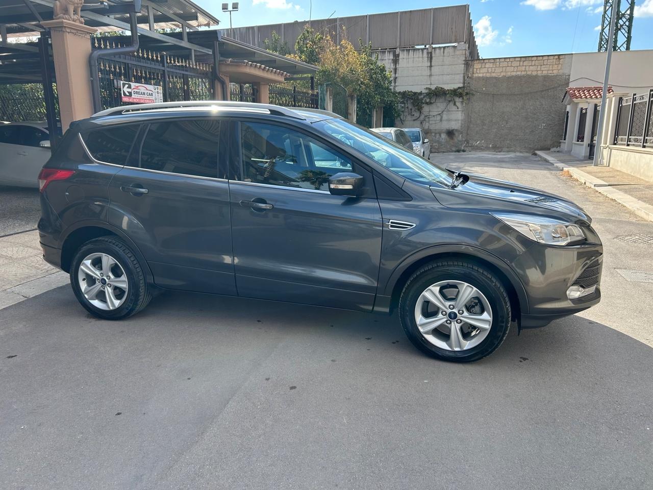 Ford Kuga 2.0 TDCI 120 CV S&S 2WD Titanium