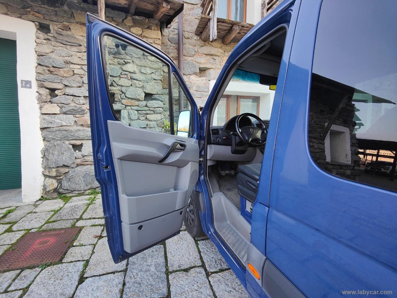 Sprinter 9 POSTI VETRI OSCURATI CLIMA SUPPLEMENTARE