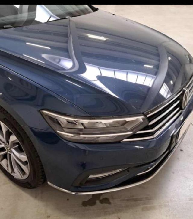 VOLKSWAGEN Passat Variant 2.0 TDI SCR 200 CV DSG Executive IVA ESPOSTA