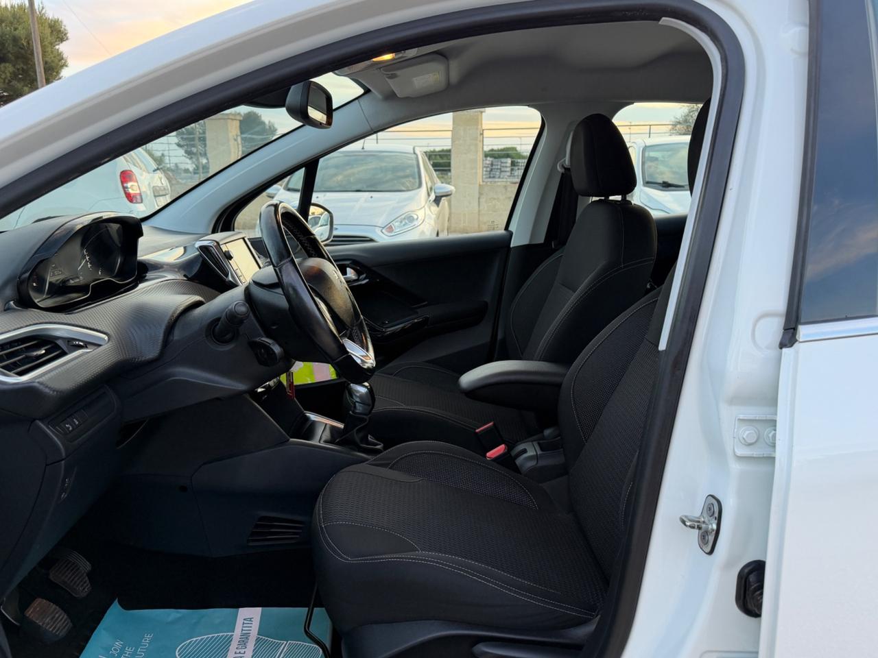 Peugeot 208 BlueHDi 75 5 porte Allure