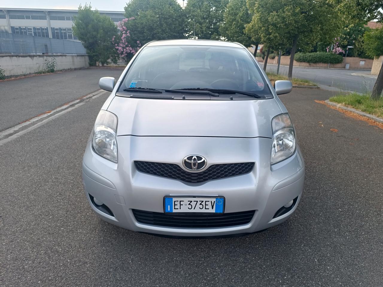 Toyota Yaris 1.0 5 porte SOLAMENTE 108.000 KM
