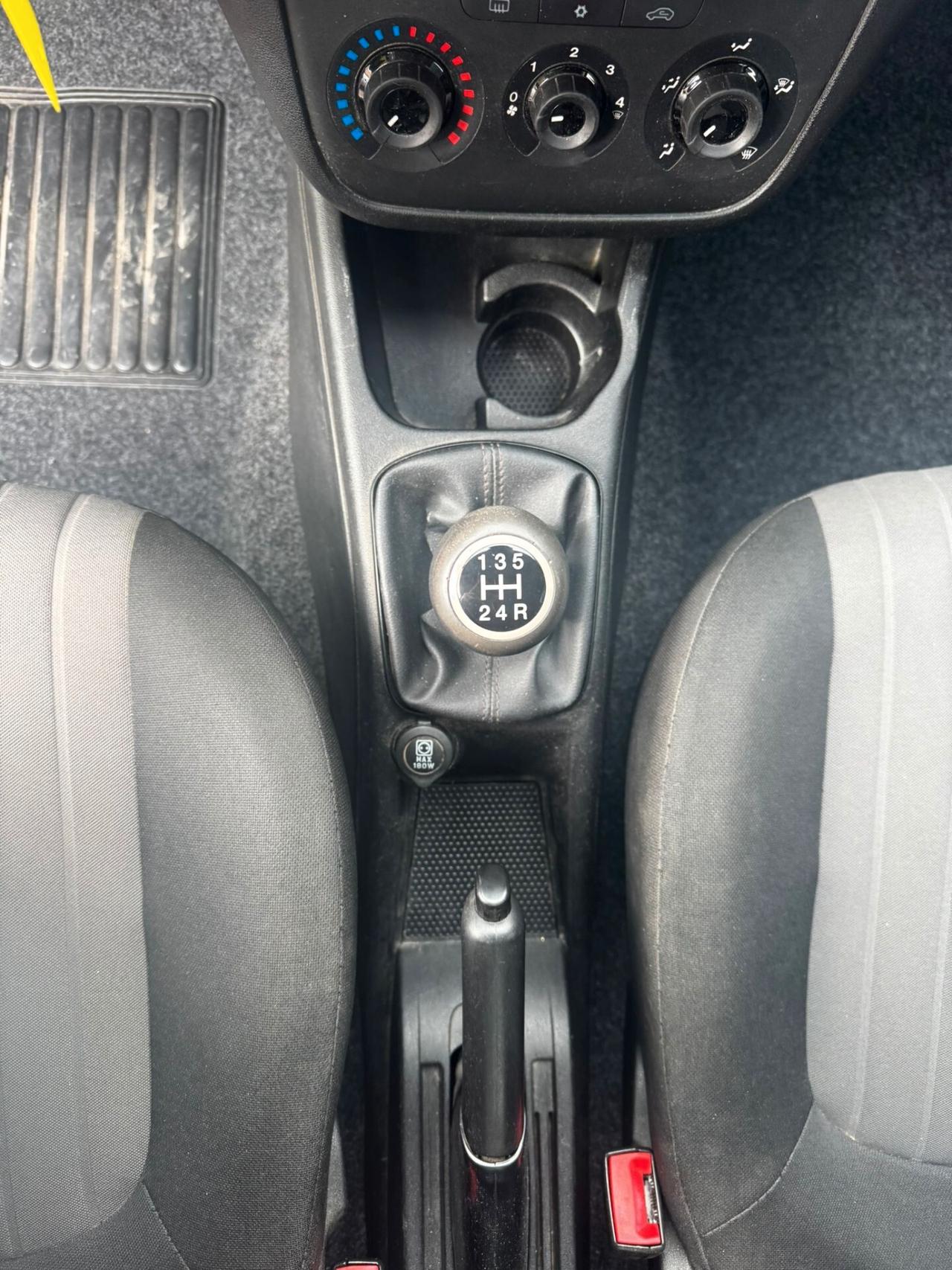 Fiat Punto 1.3 MJT II S&S 95 CV 5 porte Street