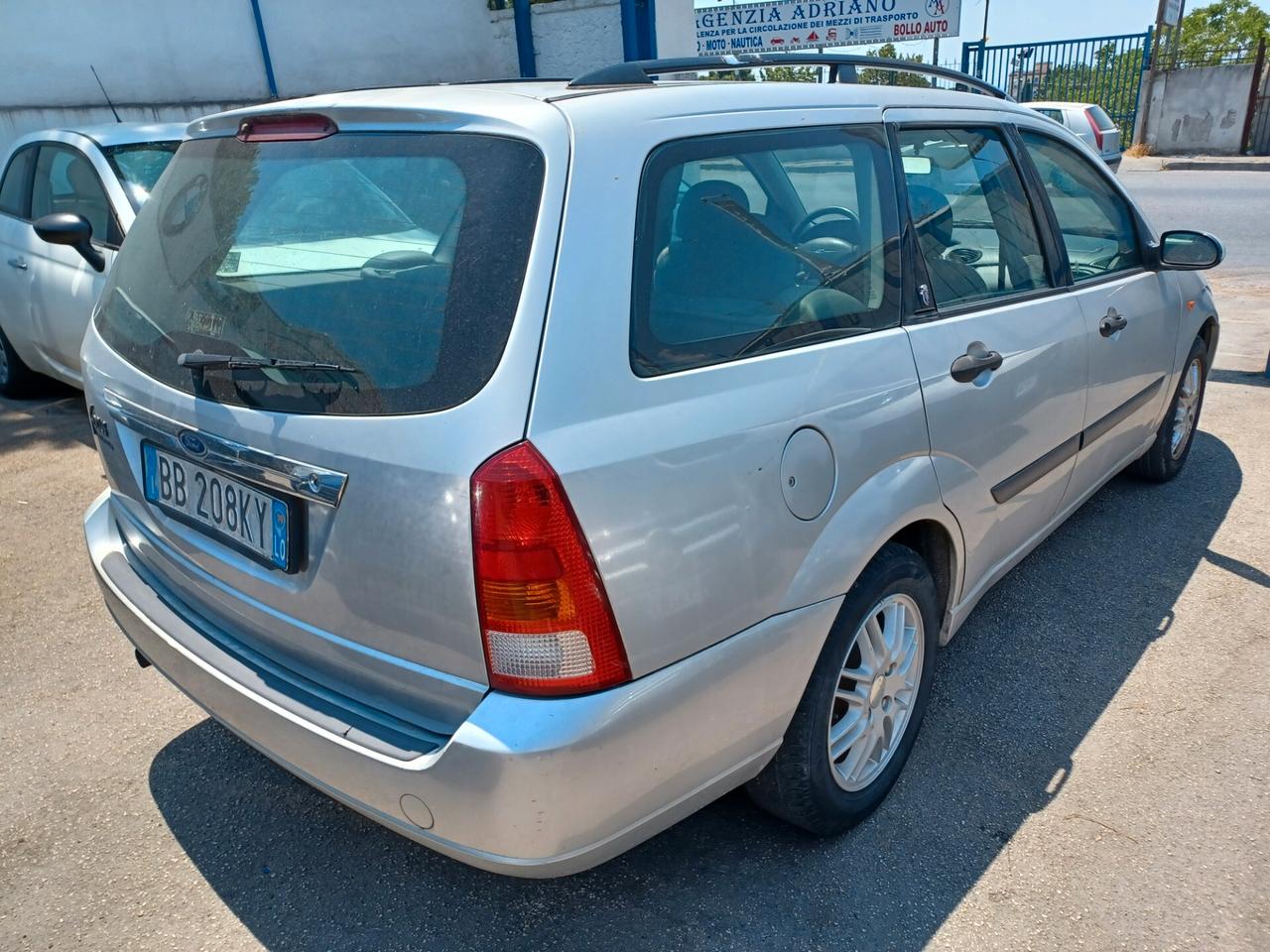 Ford Focus 1.6 SW Ghia SOLO 69000 KM!!