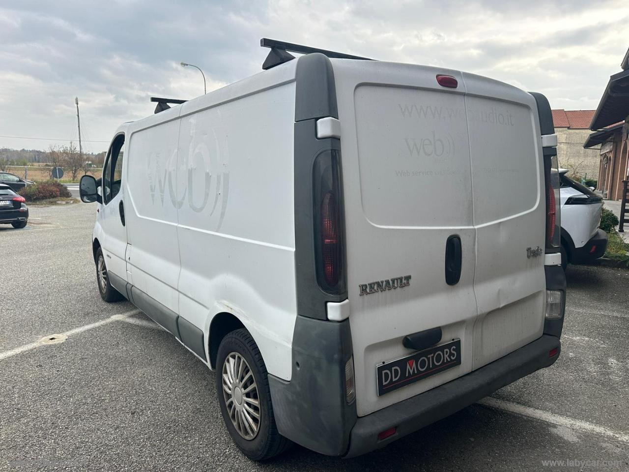 Trafic T27 1.9dCi/100PC-TN Combi Confort