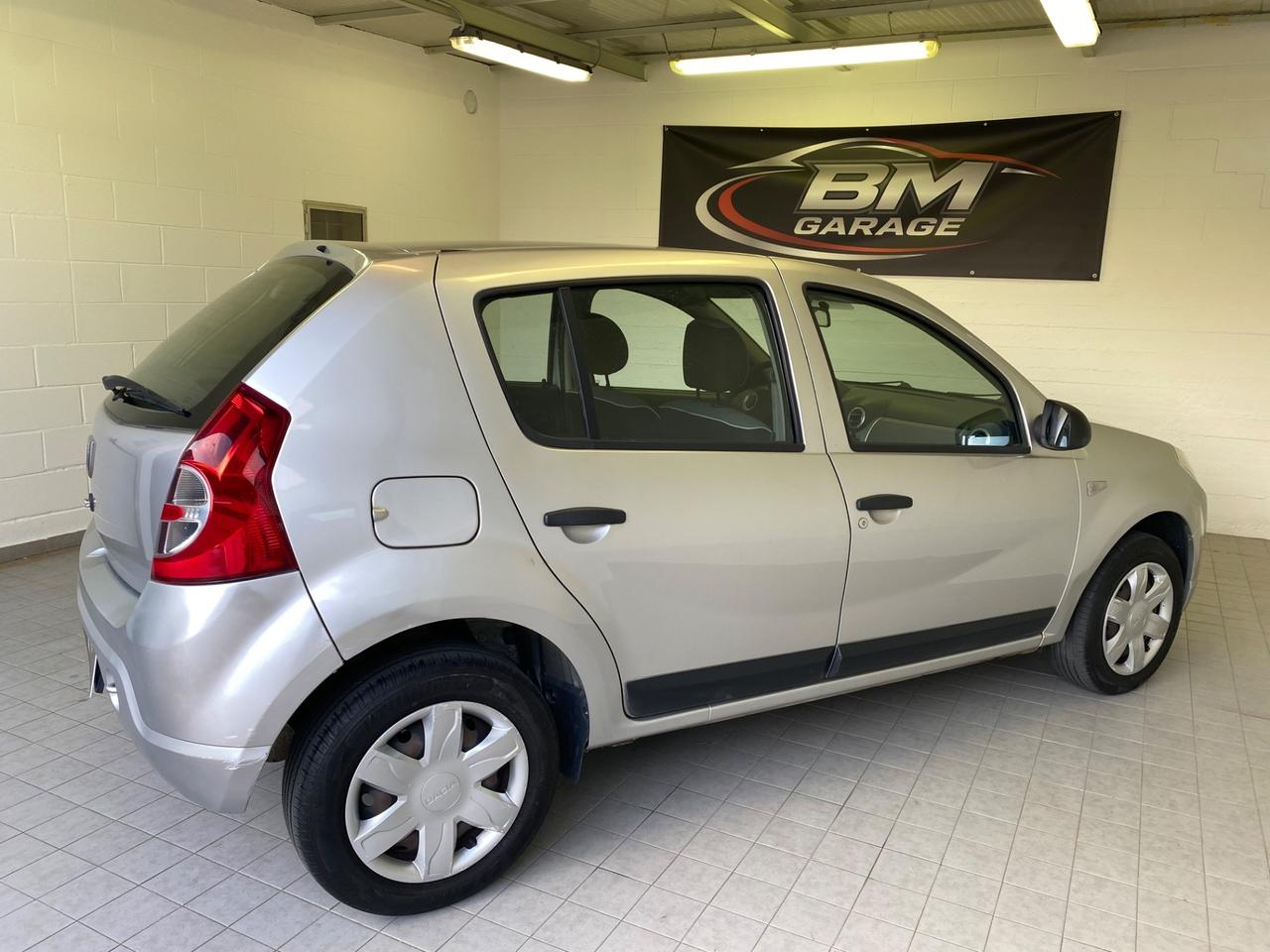Dacia Sandero 1.2 16V GPL 75CV Embleme