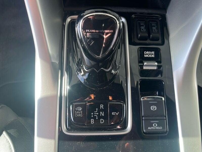 Mitsubishi Eclipse Cross 2.4 MIVEC 4WD PHEV Diamond SDA