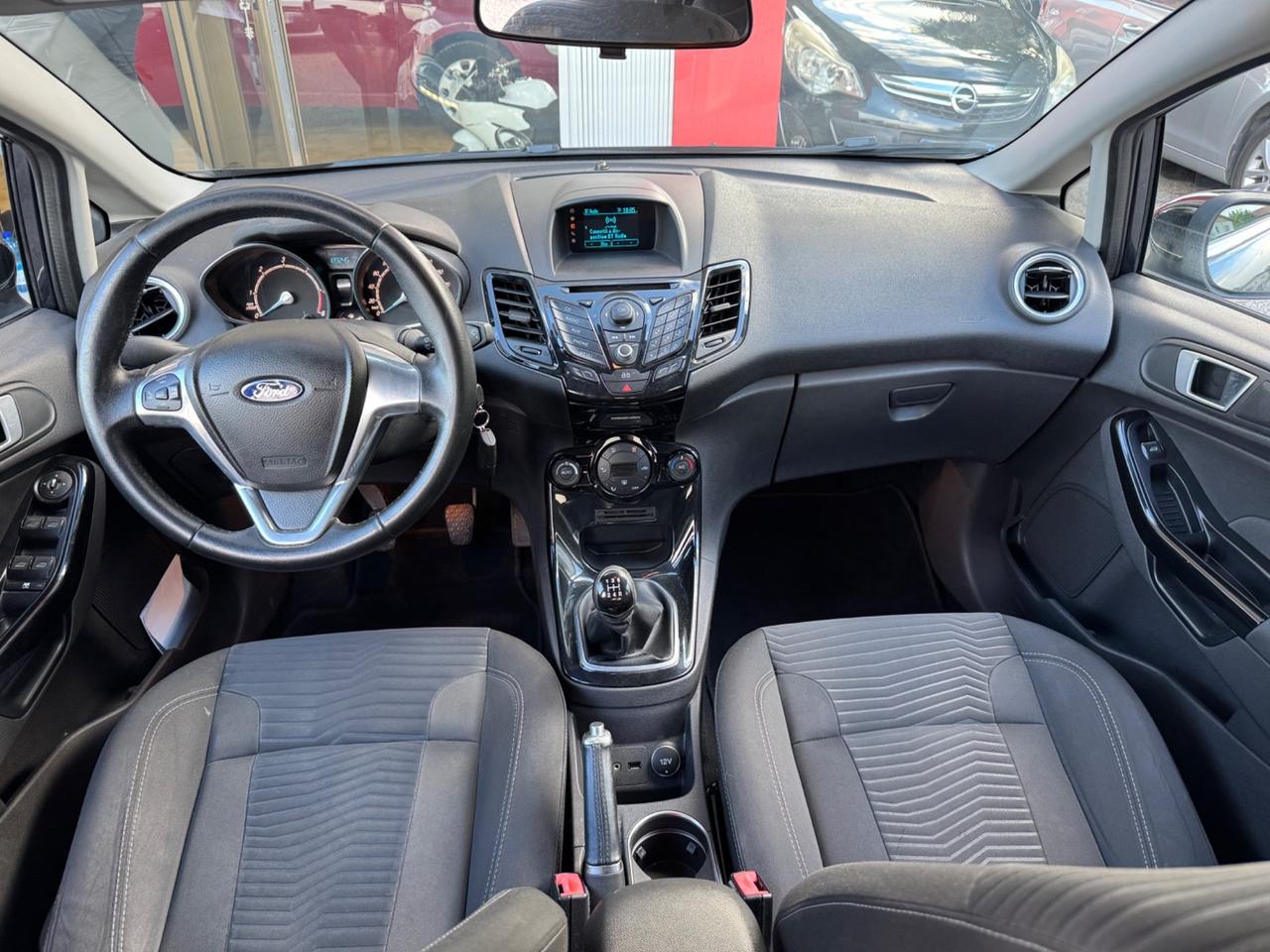 Ford Fiesta 1.5 TDCi 75CV 5 porte Titanium