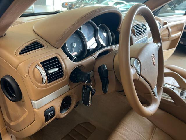 PORSCHE Cayenne 4.8 Turbo