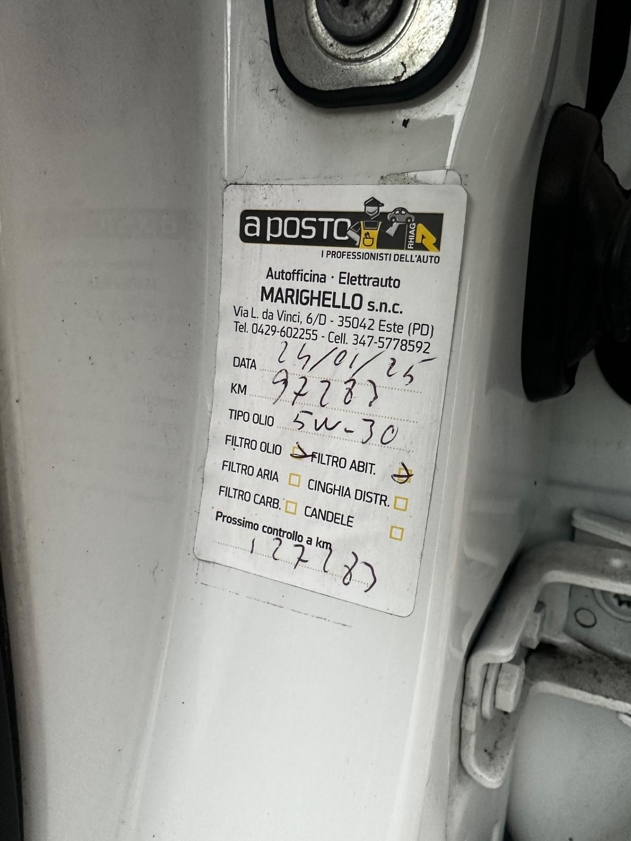 Peugeot 2008 PureTech 82 Allure GPL 117000 KM