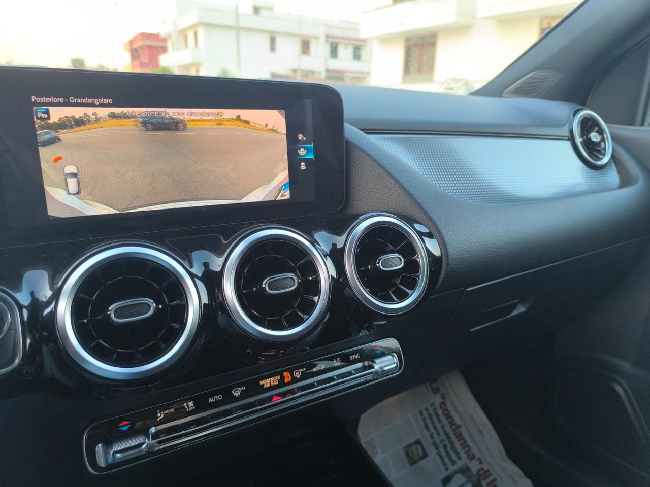 MERCEDES BENZ GLA 200 CDI 150cv SPORT PLUS LUCI AMBIENT