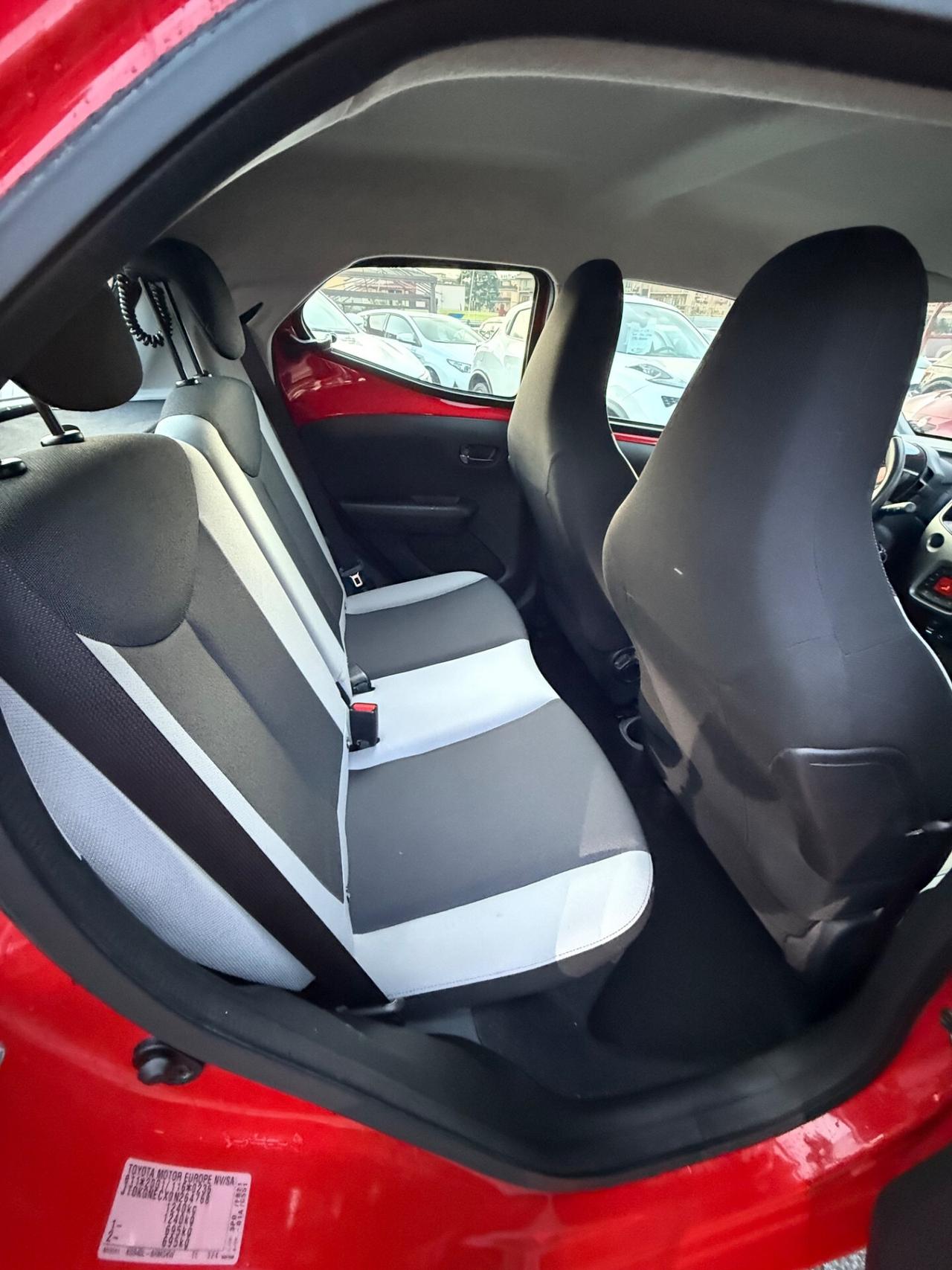 Aygo 1.0 VVT-i 69 CV( 25 mila km ) -unipro-rate