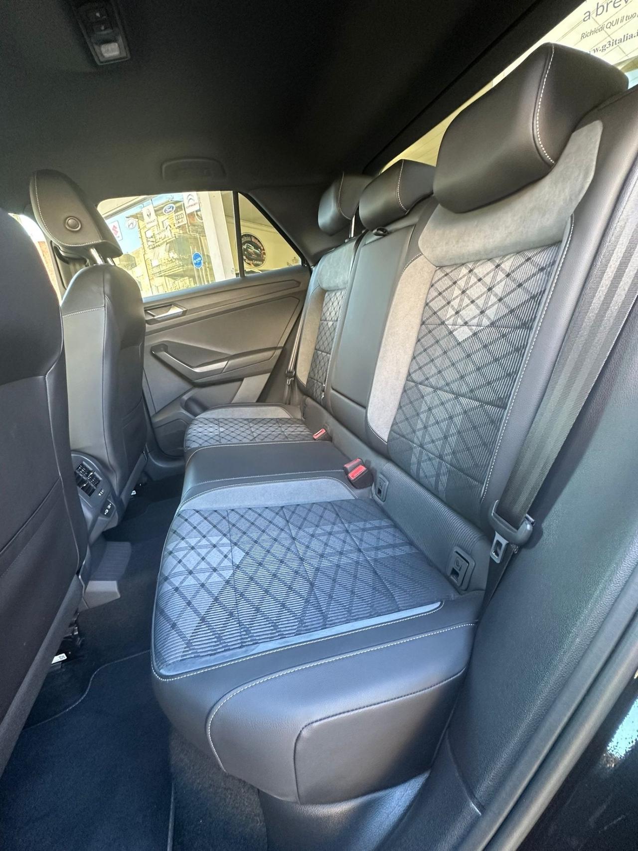 Volkswagen T-Roc 2.0 TDI SCR 150 CV DSG R-Line