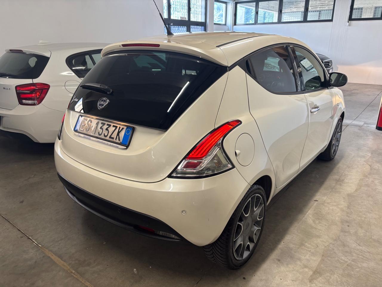 Lancia Ypsilon 1.2 BENZINA 69 CV Platinum |OK NEOPATENTATI |