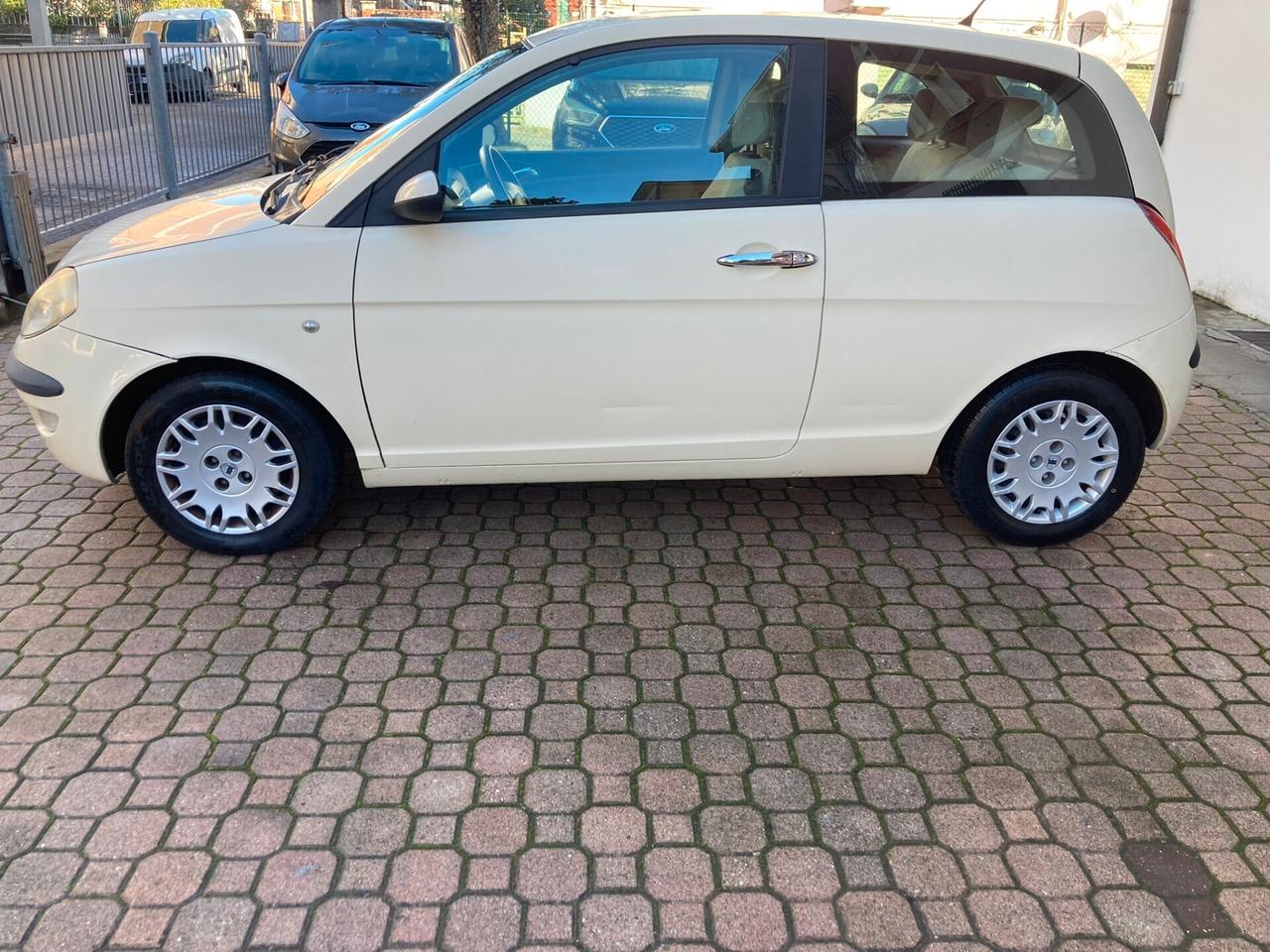 Lancia Ypsilon 1.2 60cv 120.000KM
