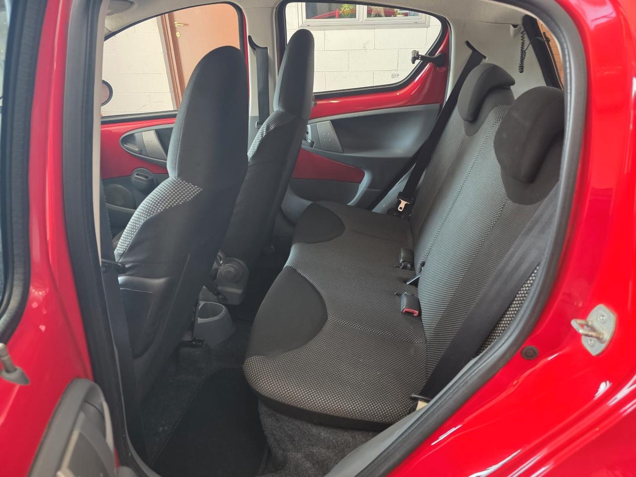 Toyota Aygo 1.0 12V VVT-I 5P DEEP OCEAN CONNECT 71.000KM