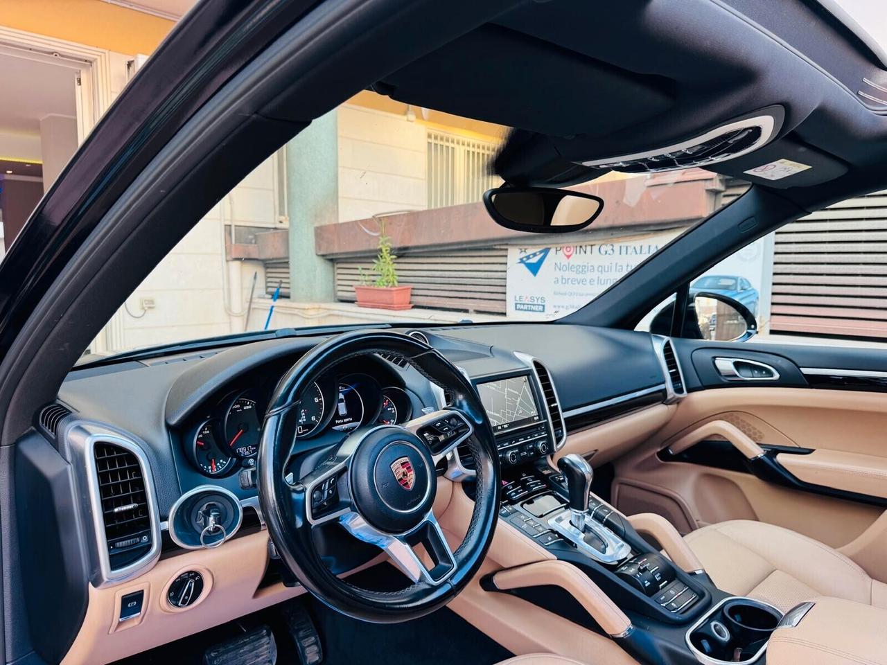 Porsche Cayenne 3.0 Diesel 250CV TETTO PASM