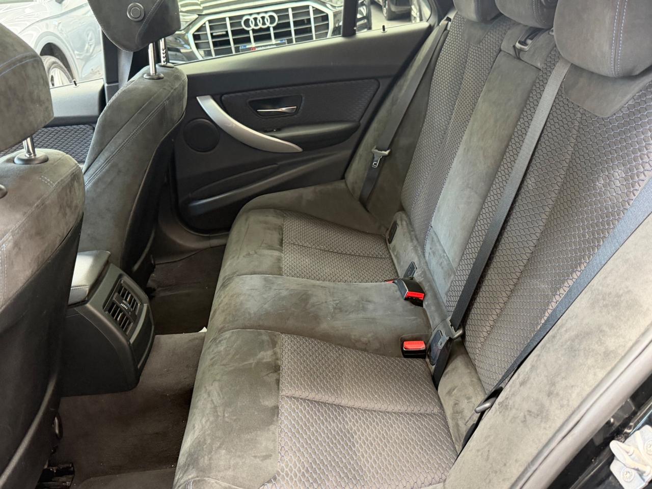 Bmw 320d xDrive Touring Sport