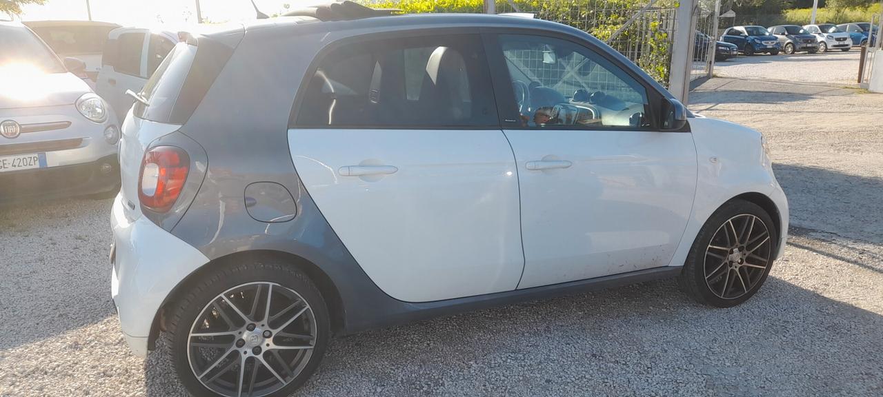 Smart ForFour BRABUS Cabrio Xclusive