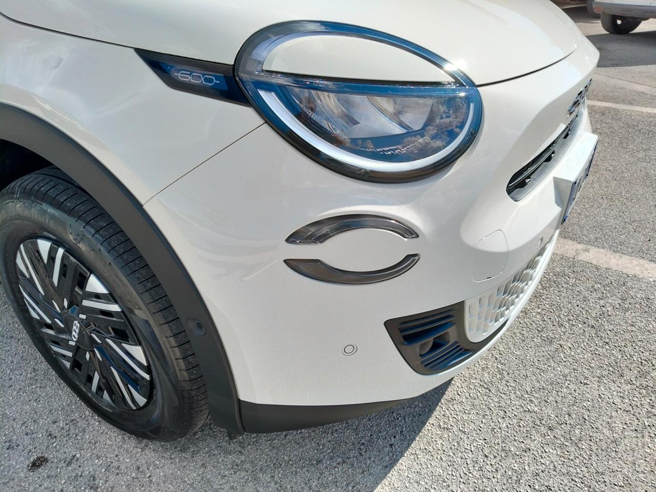 Fiat 600 Hybrid 100 CV DCT MHEV
