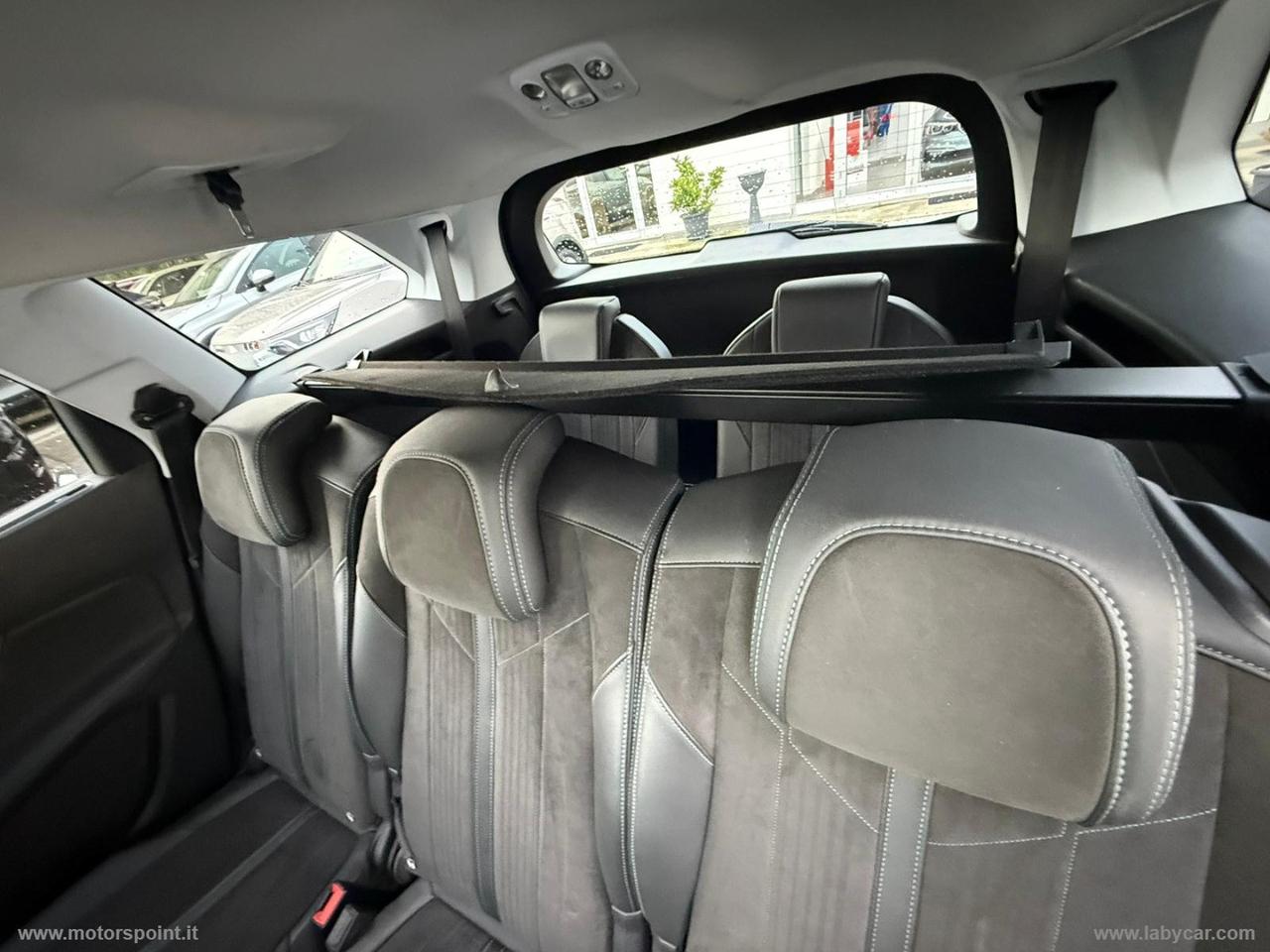 PEUGEOT 5008 BlueHDi 130 S&S EAT8 Crossway