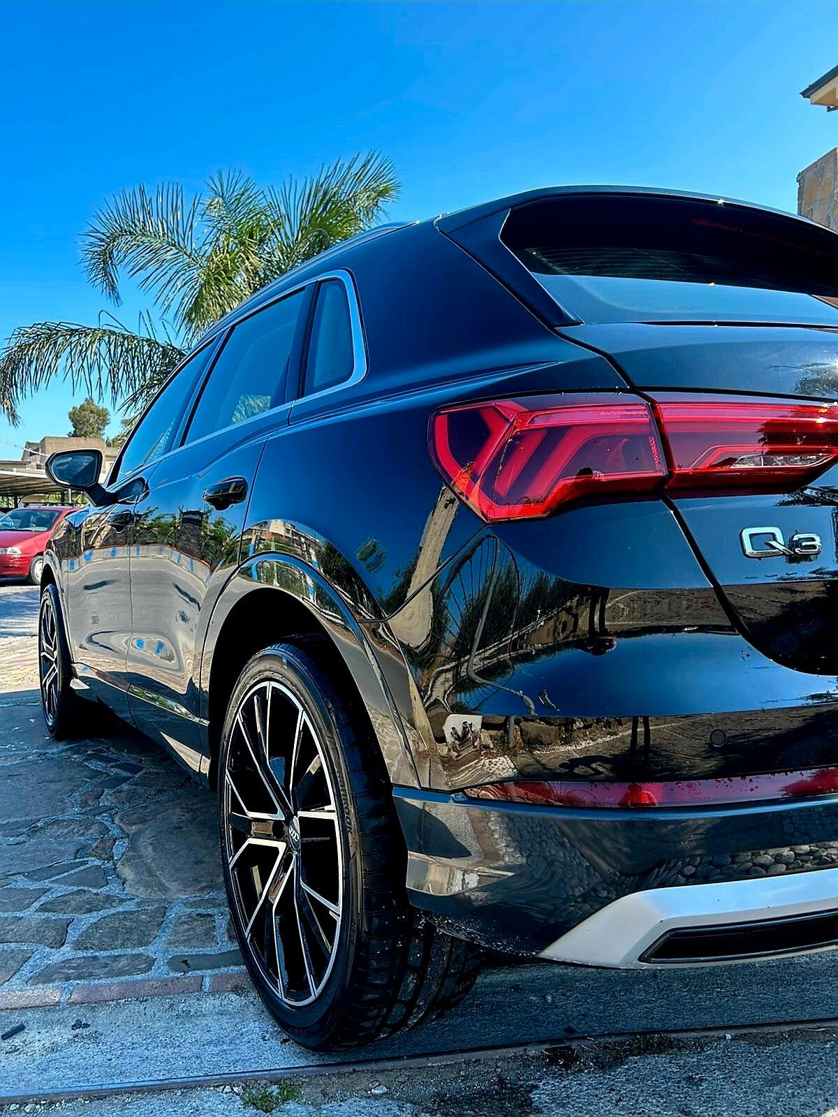 Audi Q3 40 TDI quattro S tronic line edition Led Navy Cam.Matrix