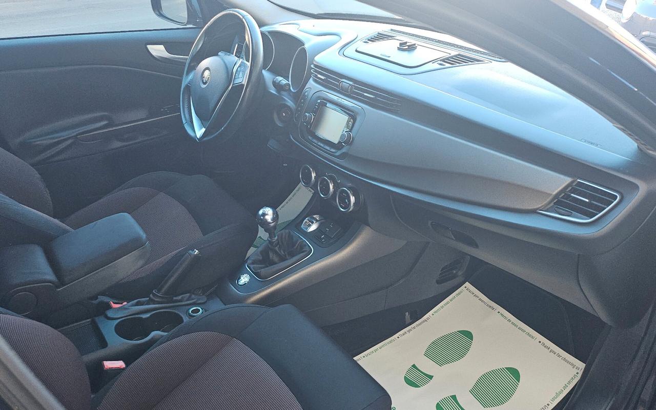 Alfa Romeo Giulietta Dinstictive