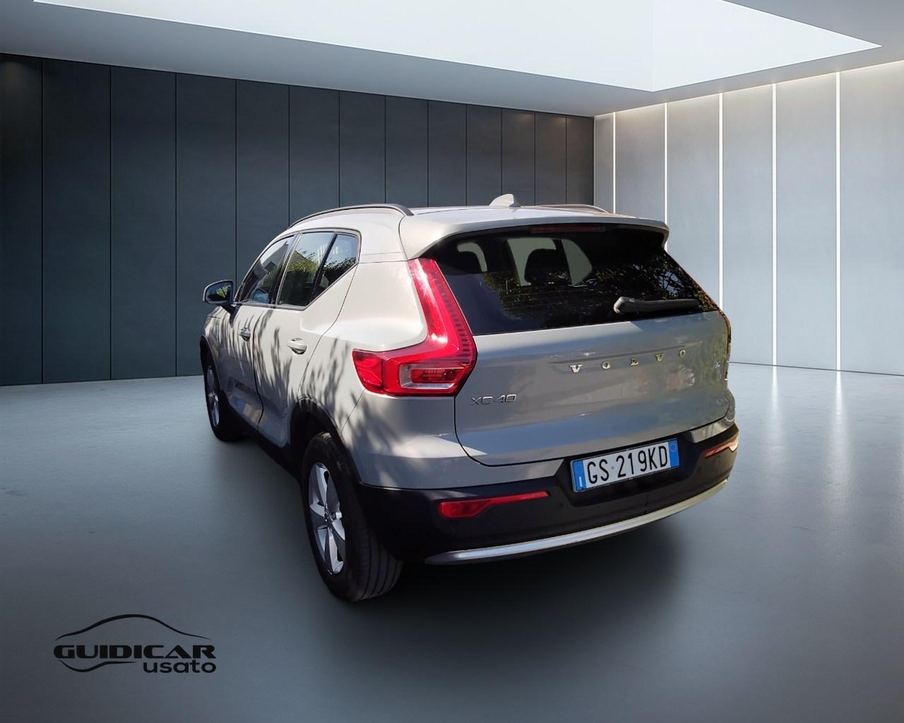 VOLVO XC40 2023 - XC40 1.5 t2 Essential auto