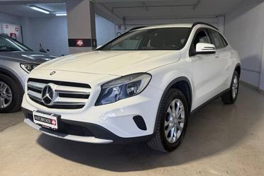 MERCEDES-BENZ GLA 180 d Automatic Premium