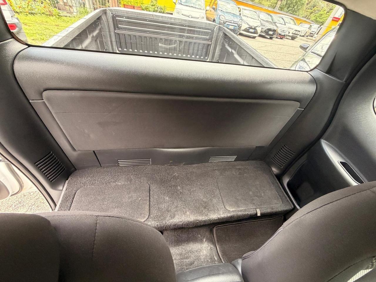 Nissan Navara 2.3 dCi 4WD King Cab Acenta