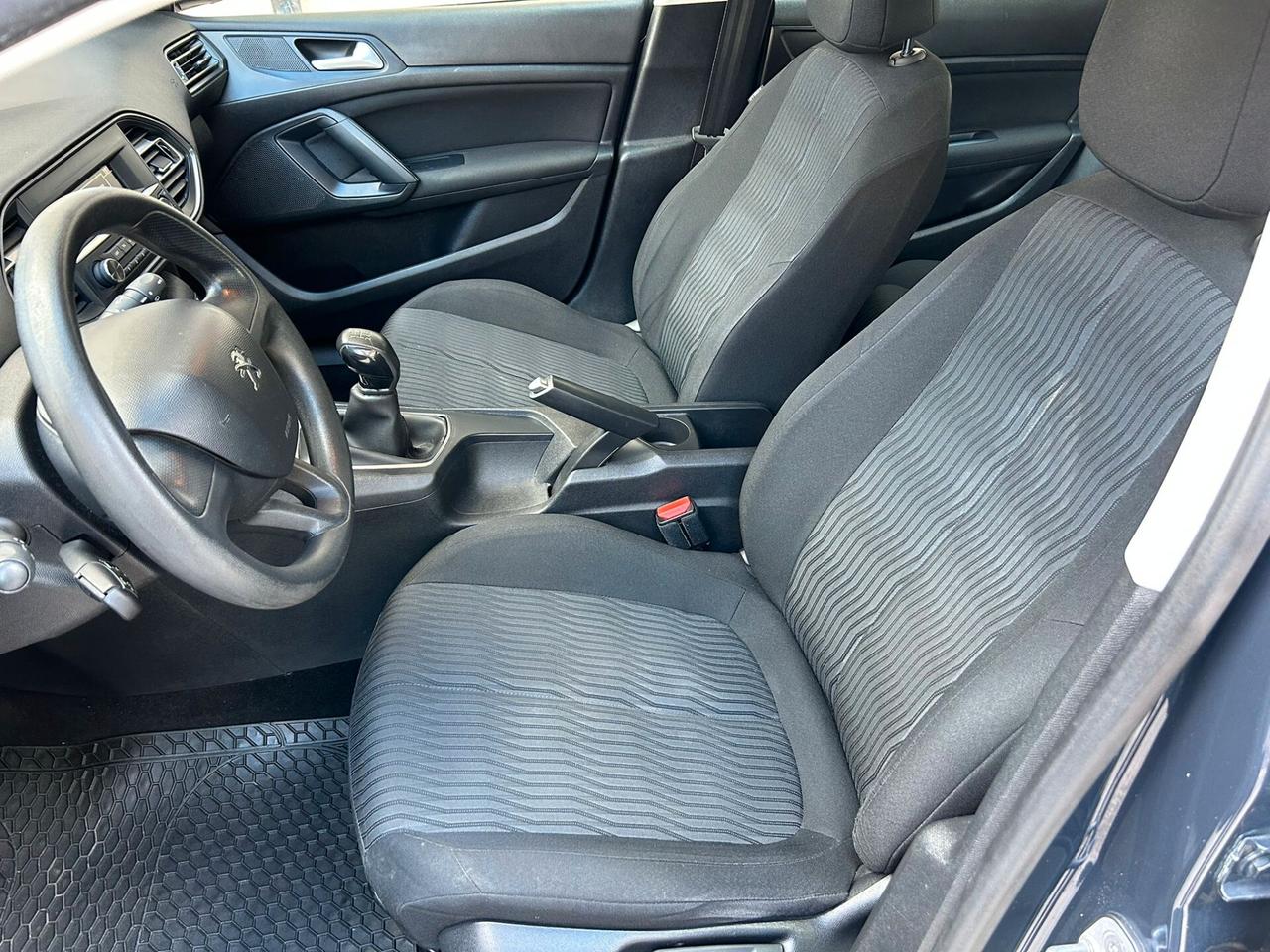 Peugeot 308 BlueHDi Business 2015