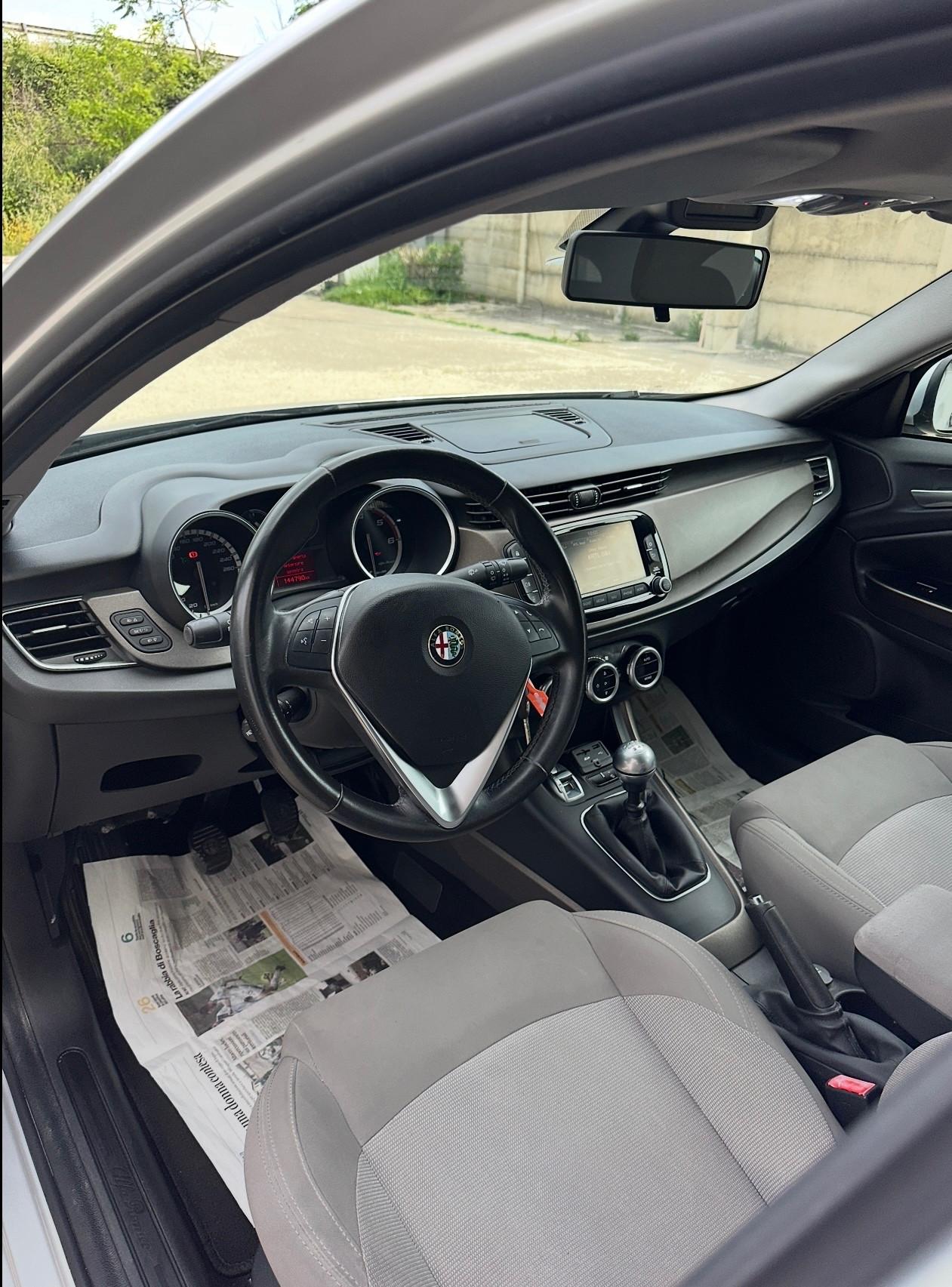 Alfa Romeo Giulietta 1.6 JTDm-2 105 CV Exclusive
