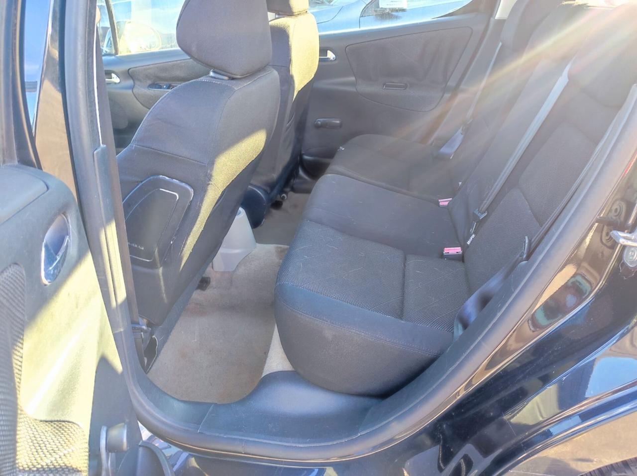 Peugeot 207 1.4 HDi 70CV 5p. ONE Line