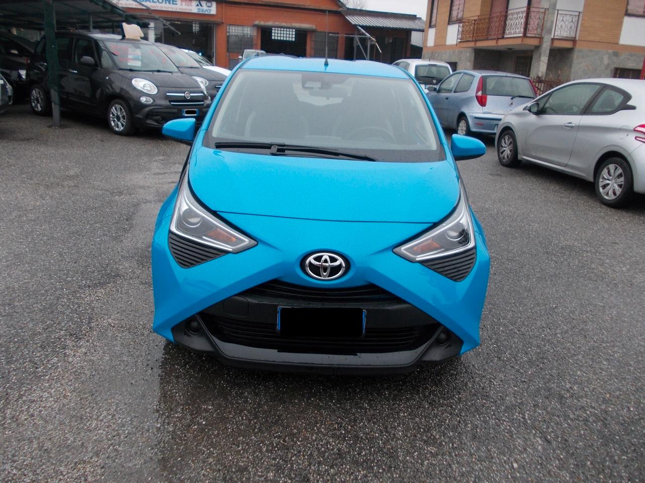 Aygo Connect 1.0 5 p. x-play.KM26241