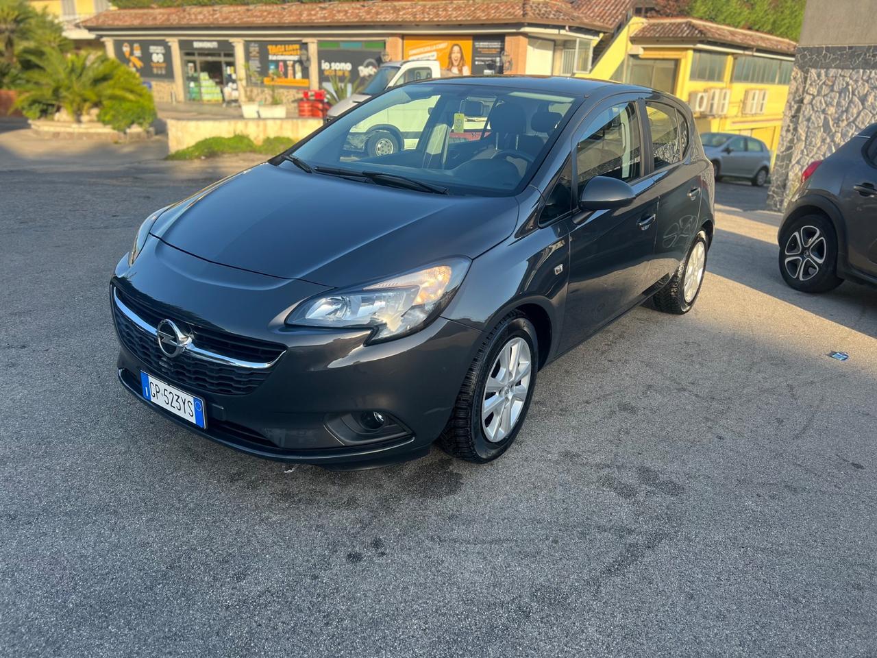 Opel Corsa 1.2 5 porte