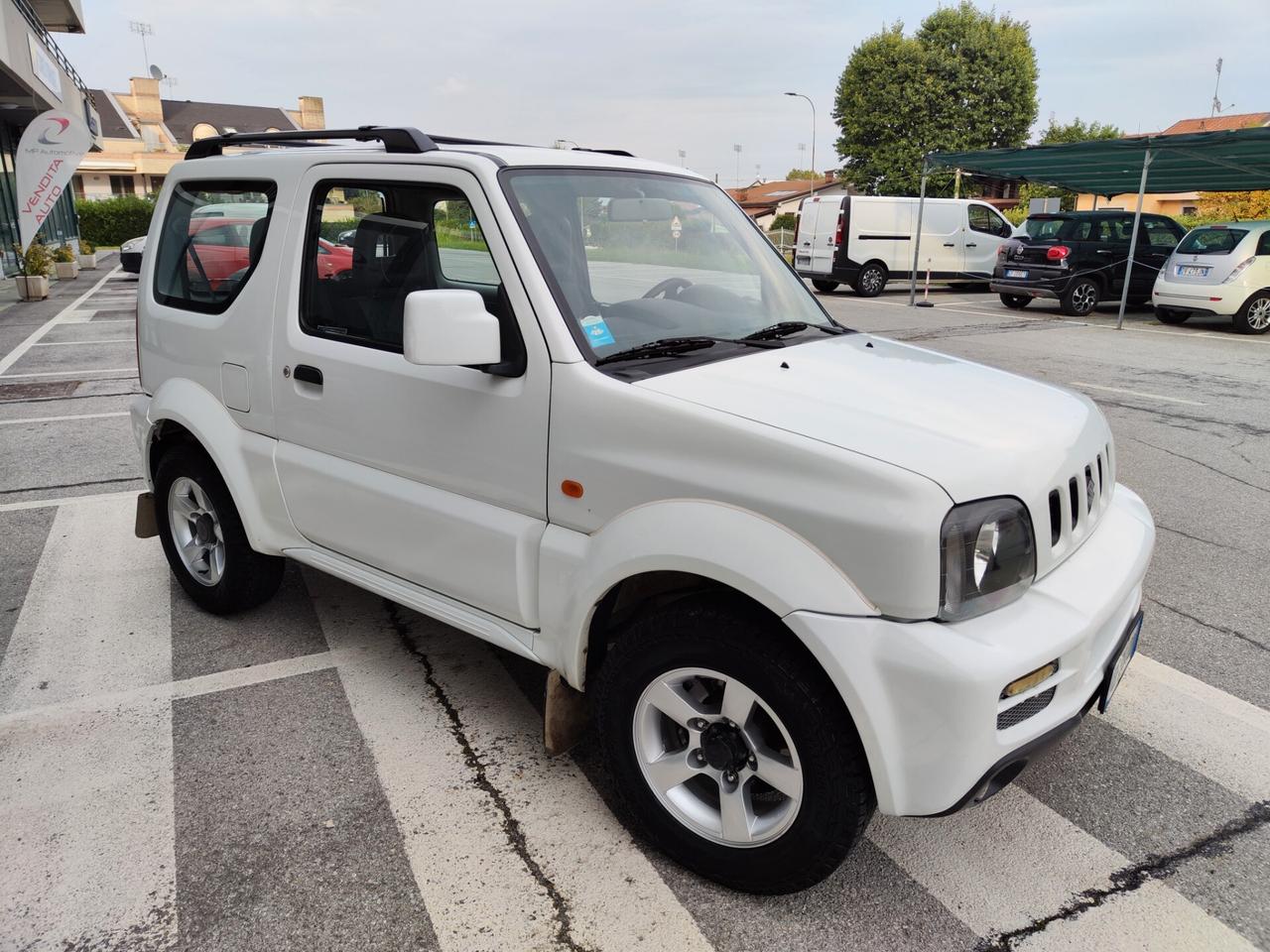 Suzuki Jimny 1.3i 16V cat 4WD JLX gancio traino