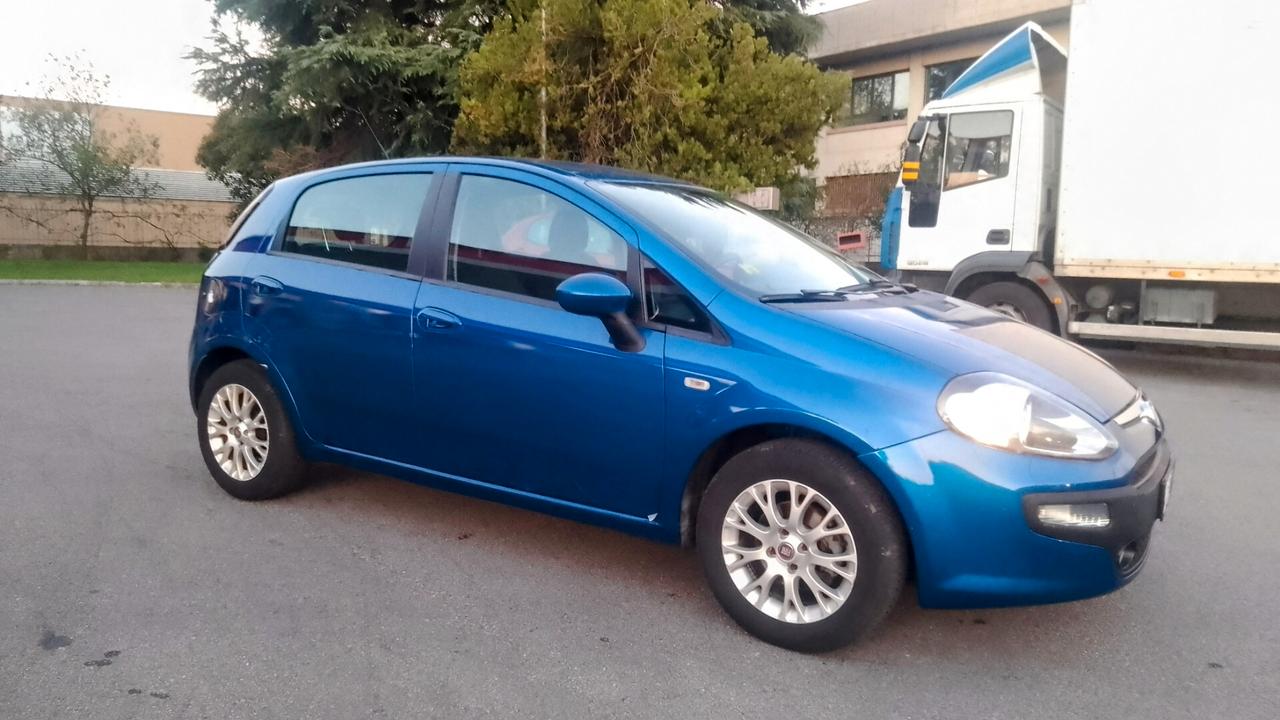 Fiat Punto Evo 1.2 BZ 2012 neopatentati 5 porte