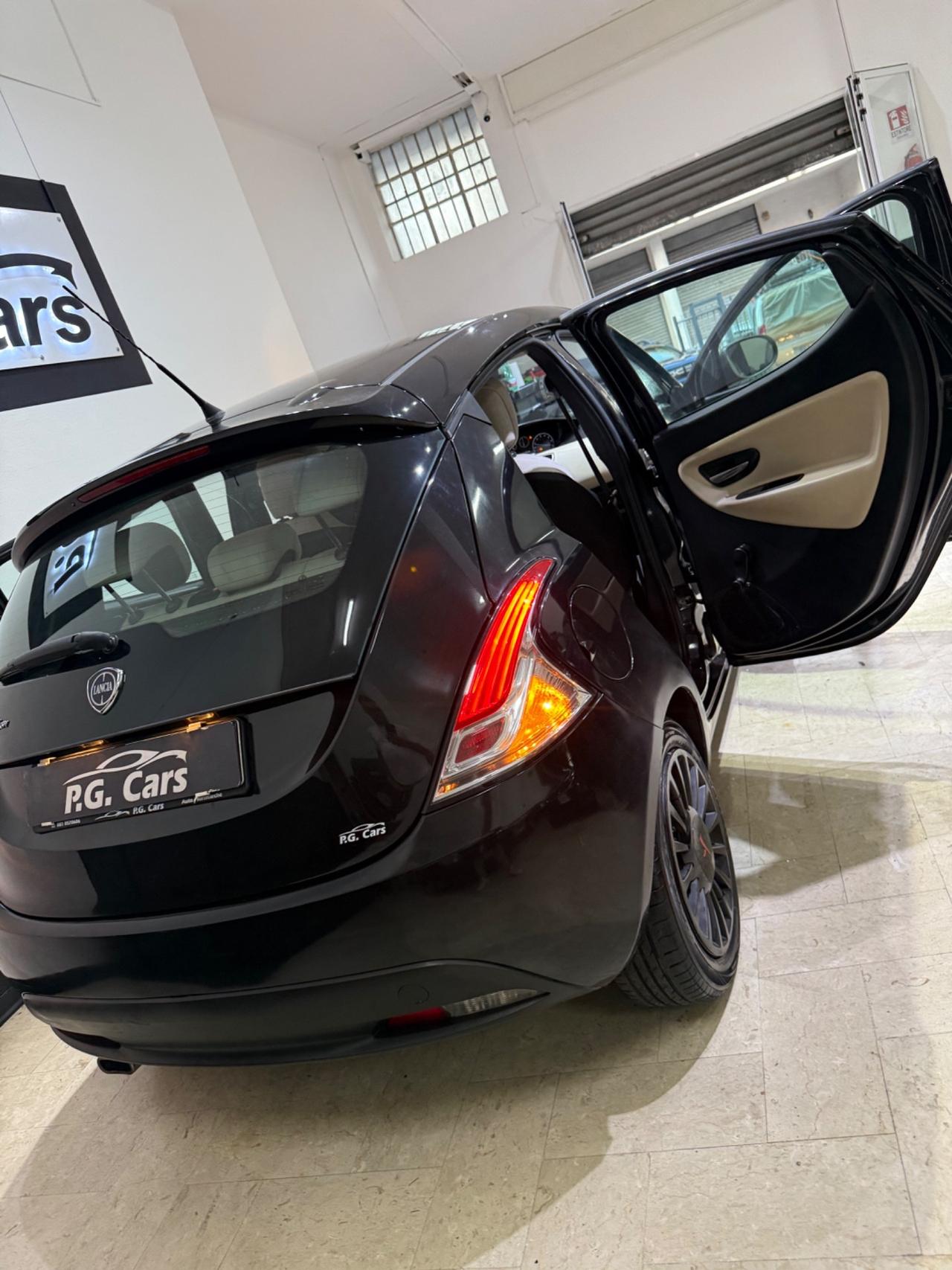 Lancia Ypsilon 1.2 69 CV 5 porte GPL Ecochic Gold