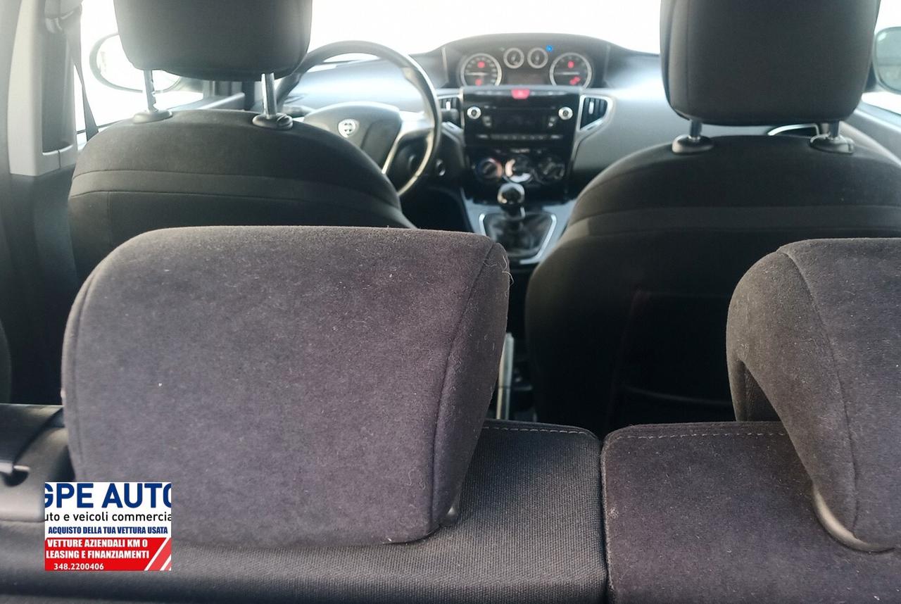 Lancia Ypsilon 1.2 69 CV 5 porte Platinum
