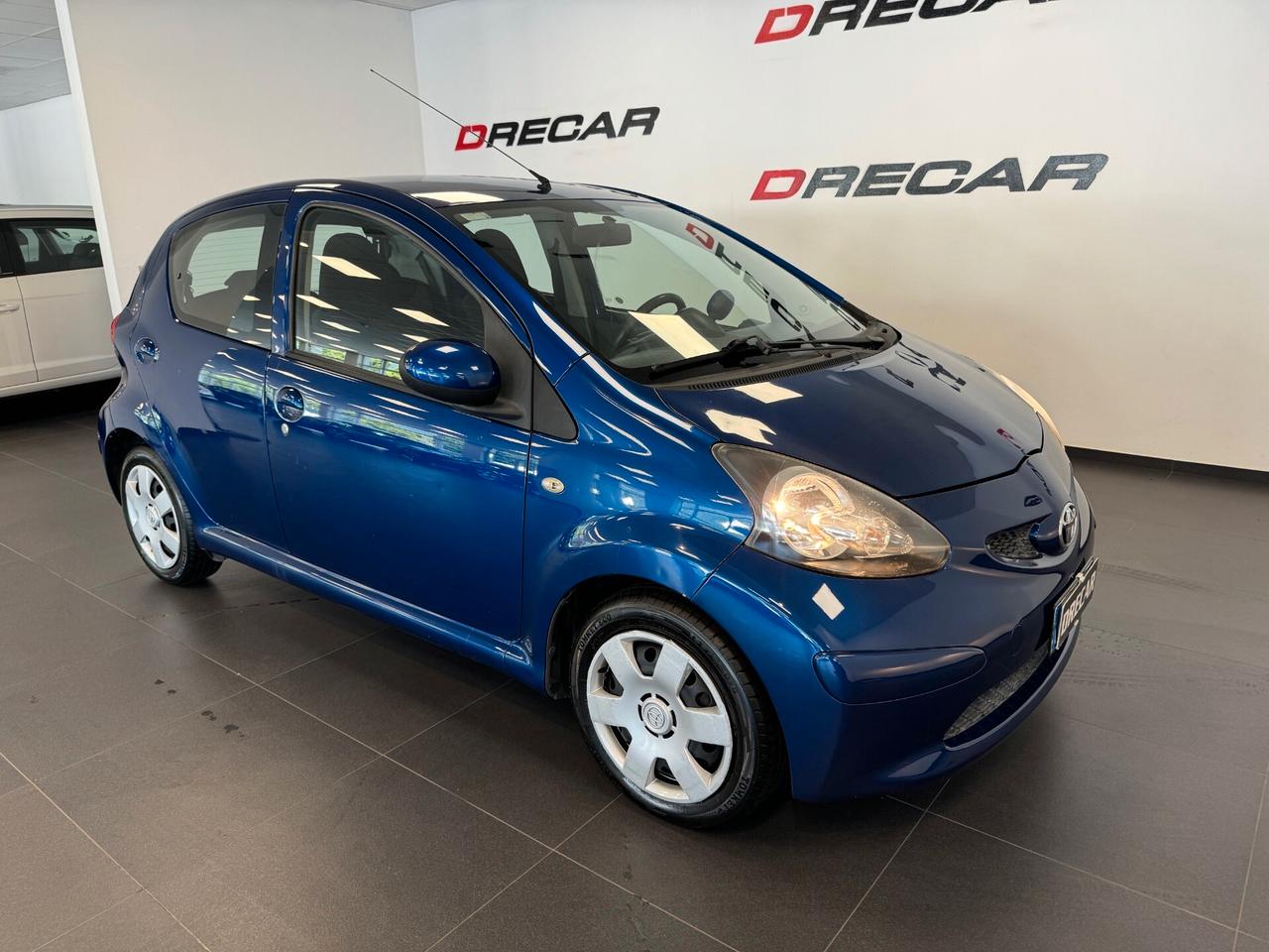 Toyota Aygo 1.0 12V VVT-i 5 porte AUTOMATICO 130.000 KM