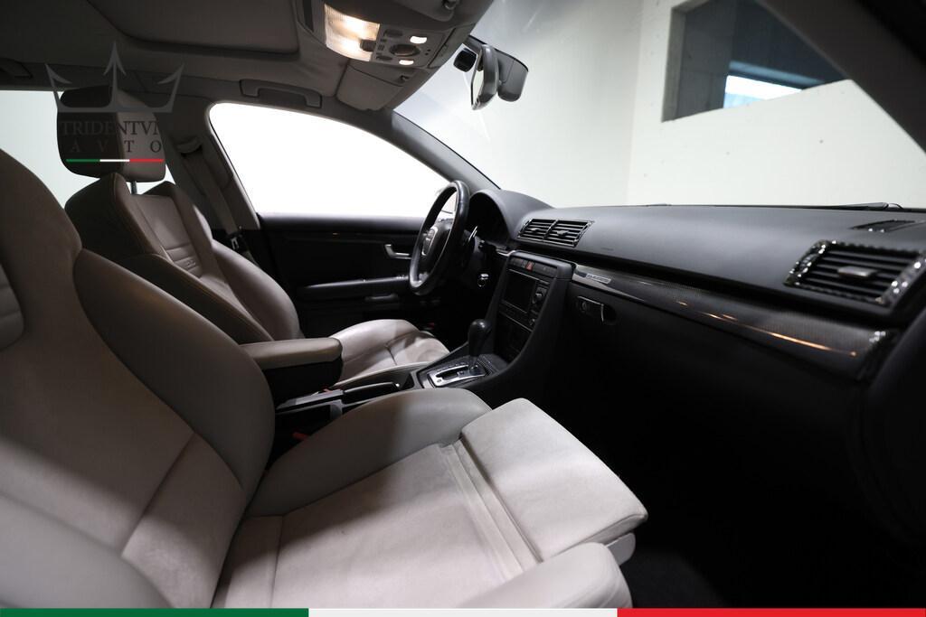 Audi S4 4.2 V8 quattro tiptronic